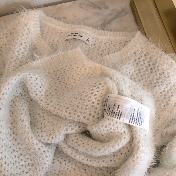 Abercrombie Kids Girl’s Sweater Winter White Silver Sparkle Thread EC - Picture 7 of 12